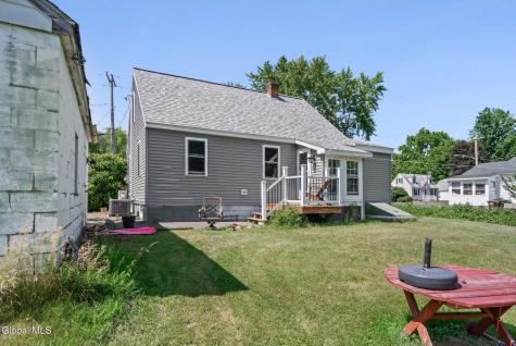 26 Hackett Street Selkirk NY 12158
