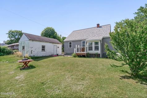 26 Hackett Street Selkirk NY 12158