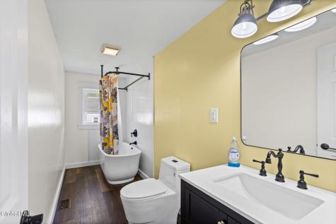 26 Hackett Street Selkirk NY 12158
