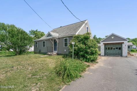 26 Hackett Street Selkirk NY 12158