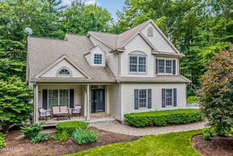 44 Willowbrook Terrace Halfmoon NY 12065