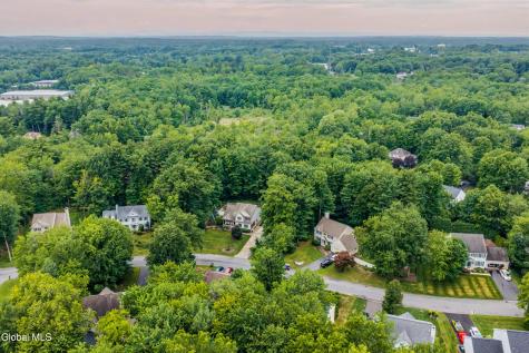 44 Willowbrook Terrace Halfmoon NY 12065