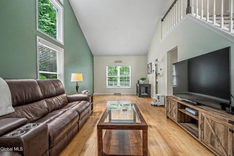 44 Willowbrook Terrace Halfmoon NY 12065