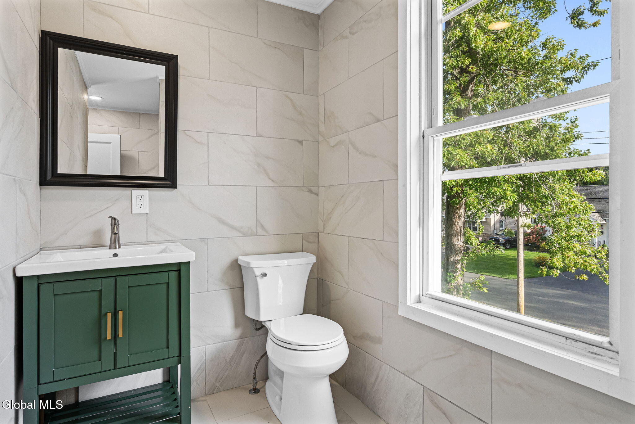 21 Bruen Court Rensselaer NY 12144