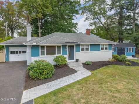 17 Dumbarton Drive Delmar NY 12054