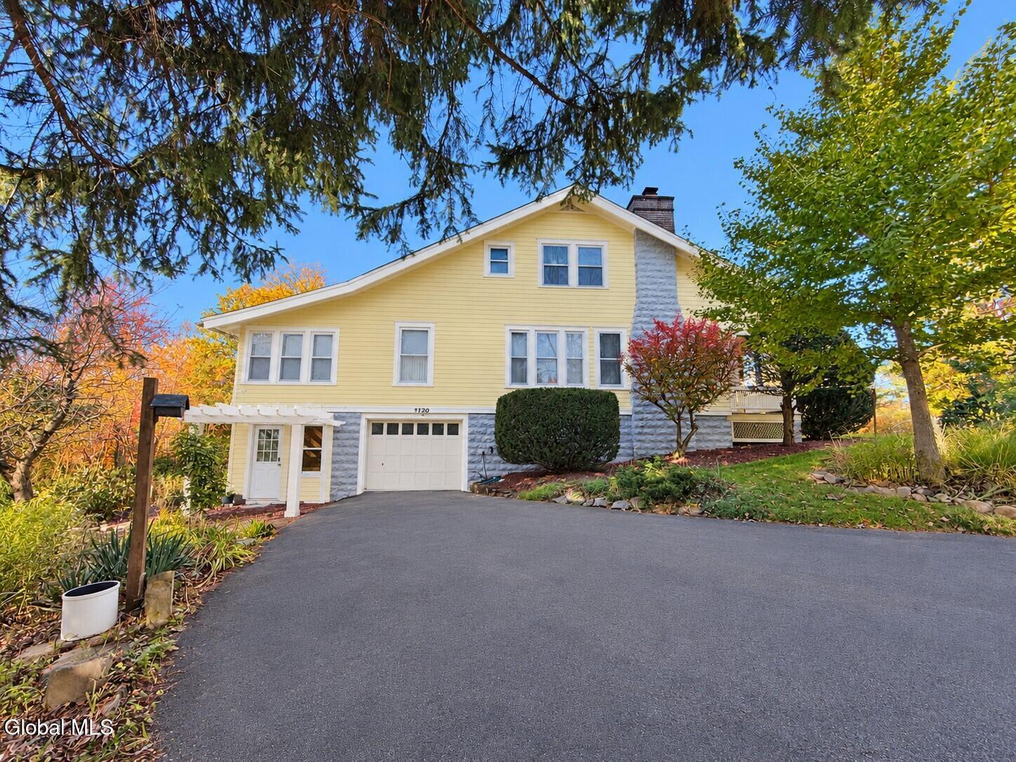 18 Orient Avenue Averill Park NY 12018