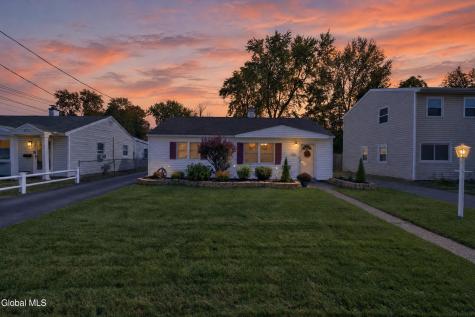 473 Bradford Road Schenectady NY 12304