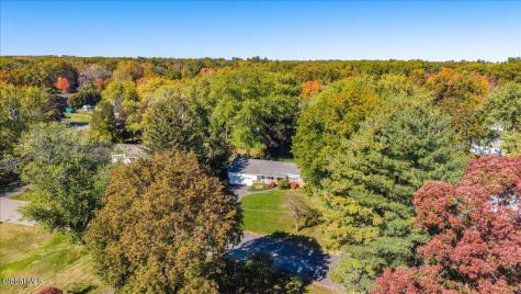 26 Valdepenas Lane Clifton Park NY 12065