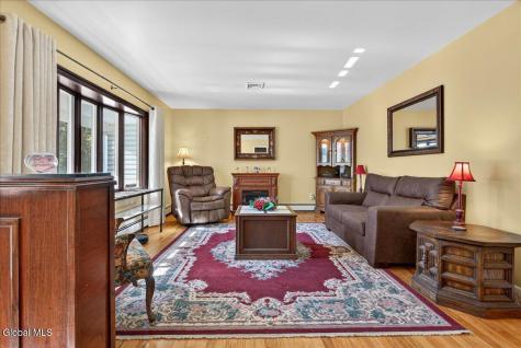 26 Valdepenas Lane Clifton Park NY 12065