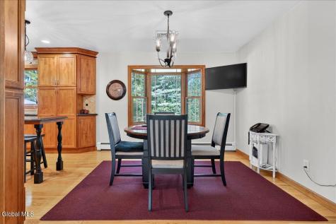 26 Valdepenas Lane Clifton Park NY 12065