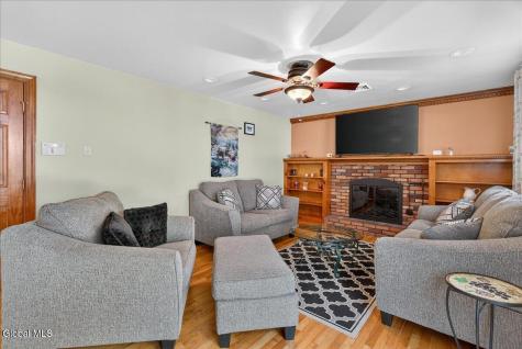 26 Valdepenas Lane Clifton Park NY 12065