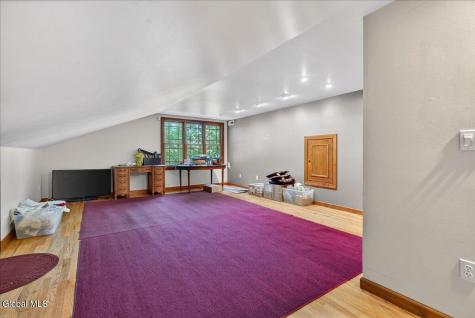 26 Valdepenas Lane Clifton Park NY 12065