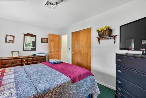 26 Valdepenas Lane Clifton Park NY 12065