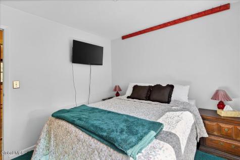 26 Valdepenas Lane Clifton Park NY 12065