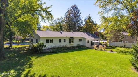 26 Valdepenas Lane Clifton Park NY 12065