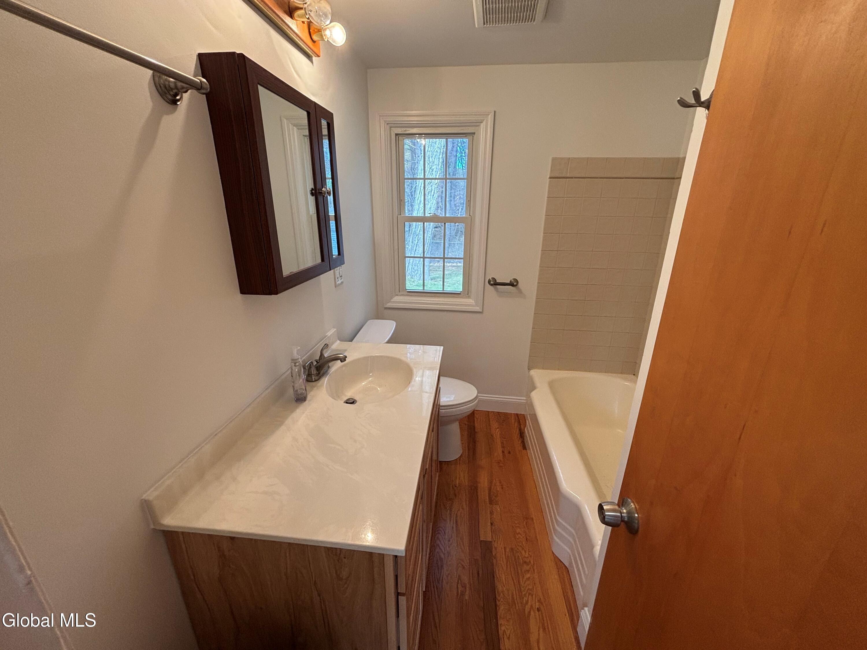 3067 Sunset Lane Schenectady NY 12303