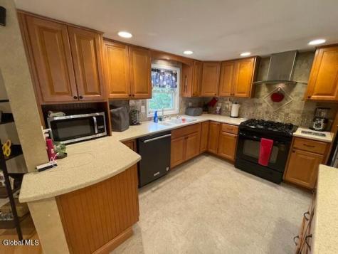 2696 Ny Highway 2 Cropseyville NY 12052