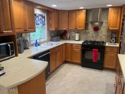 2696 Ny Highway 2 Cropseyville NY 12052