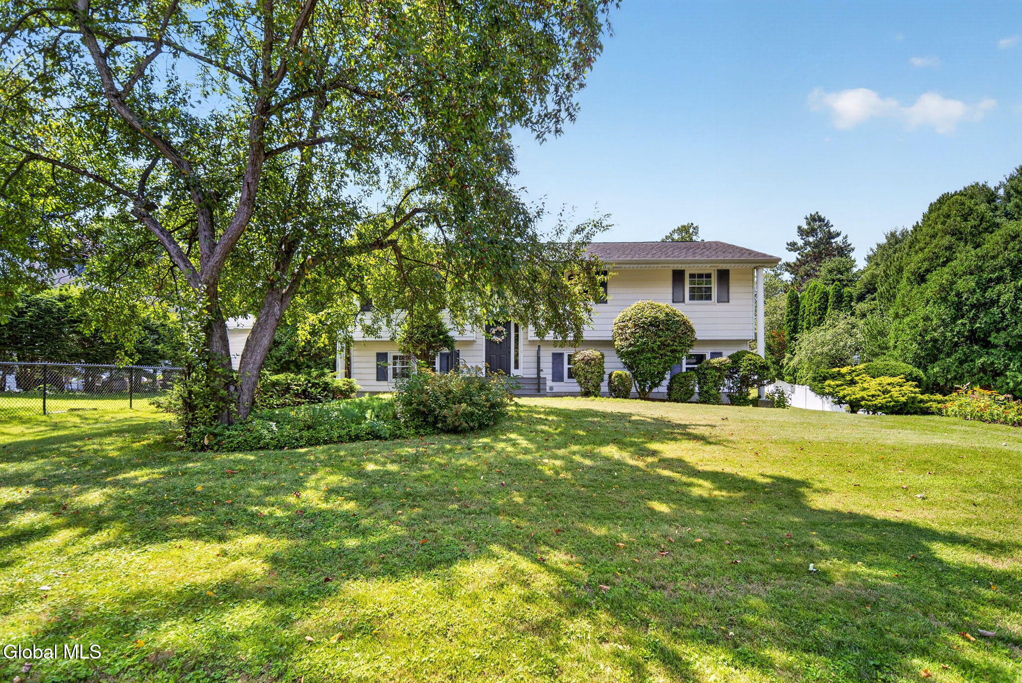4 Farmingdale Road Latham NY 12110