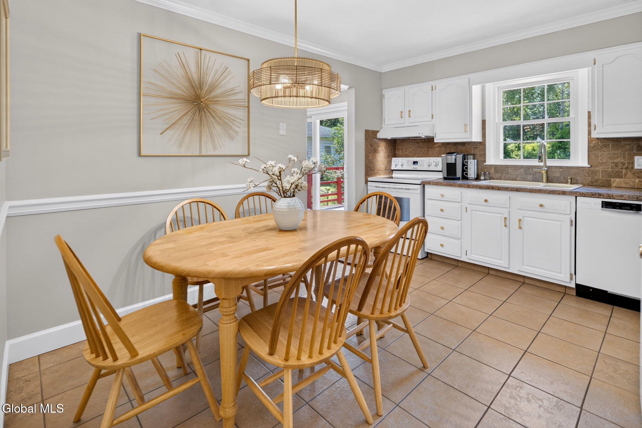 4 Farmingdale Road Latham NY 12110