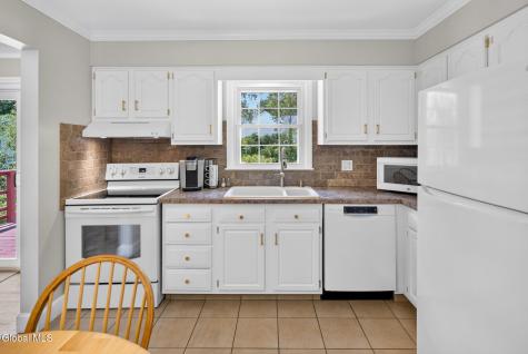 4 Farmingdale Road Latham NY 12110