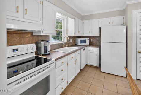 4 Farmingdale Road Latham NY 12110