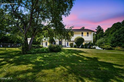 4 Farmingdale Road Latham NY 12110
