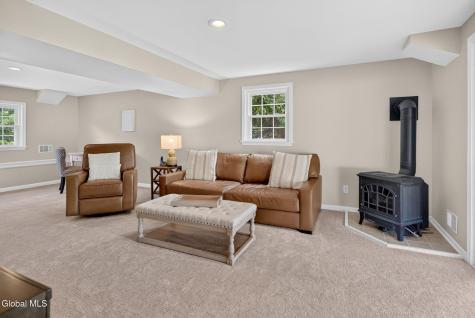 4 Farmingdale Road Latham NY 12110