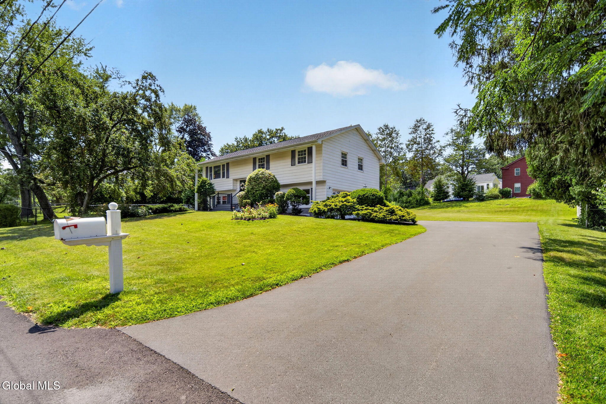 4 Farmingdale Road Latham NY 12110