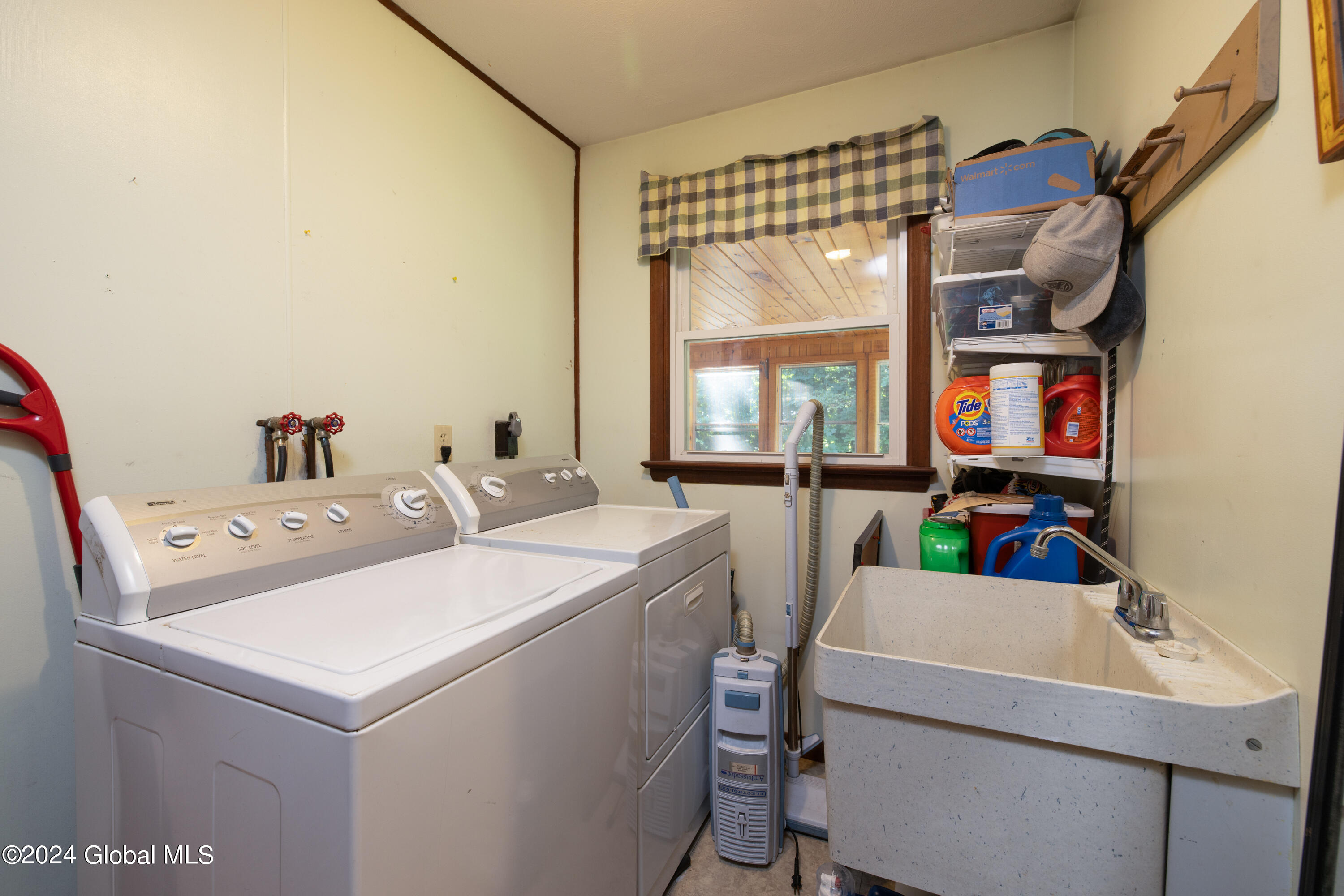 18 Linda Court Schroon Lake NY 12870