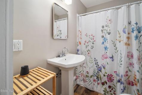 2609 2nd Avenue Schenectady NY 12303