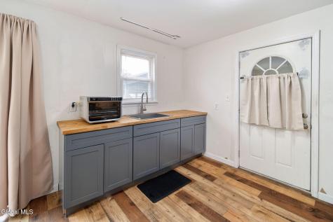 2609 2nd Avenue Schenectady NY 12303