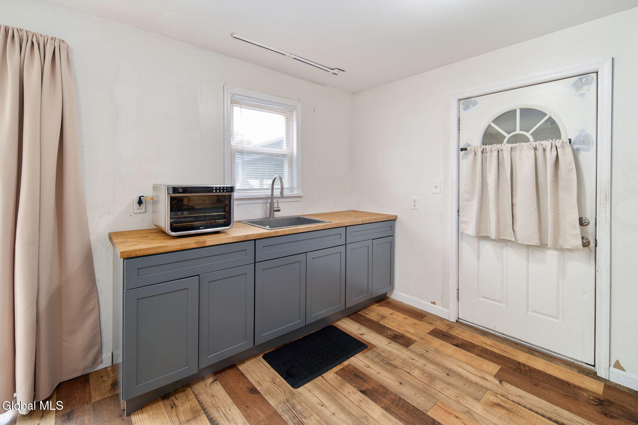 2609 2nd Avenue Schenectady NY 12303