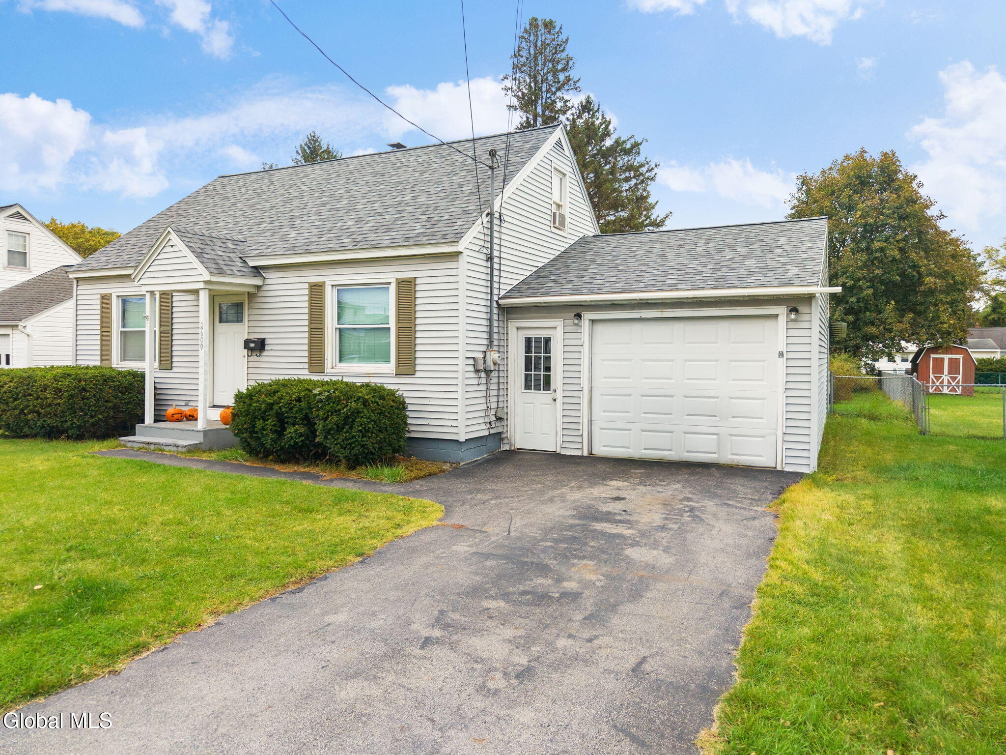 2609 2nd Avenue Schenectady NY 12303