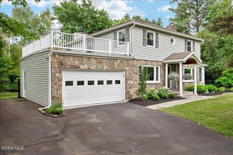 28 Loudon Parkway Loudonville NY 12211