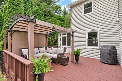 28 Loudon Parkway Loudonville NY 12211