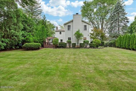 28 Loudon Parkway Loudonville NY 12211