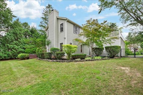 28 Loudon Parkway Loudonville NY 12211