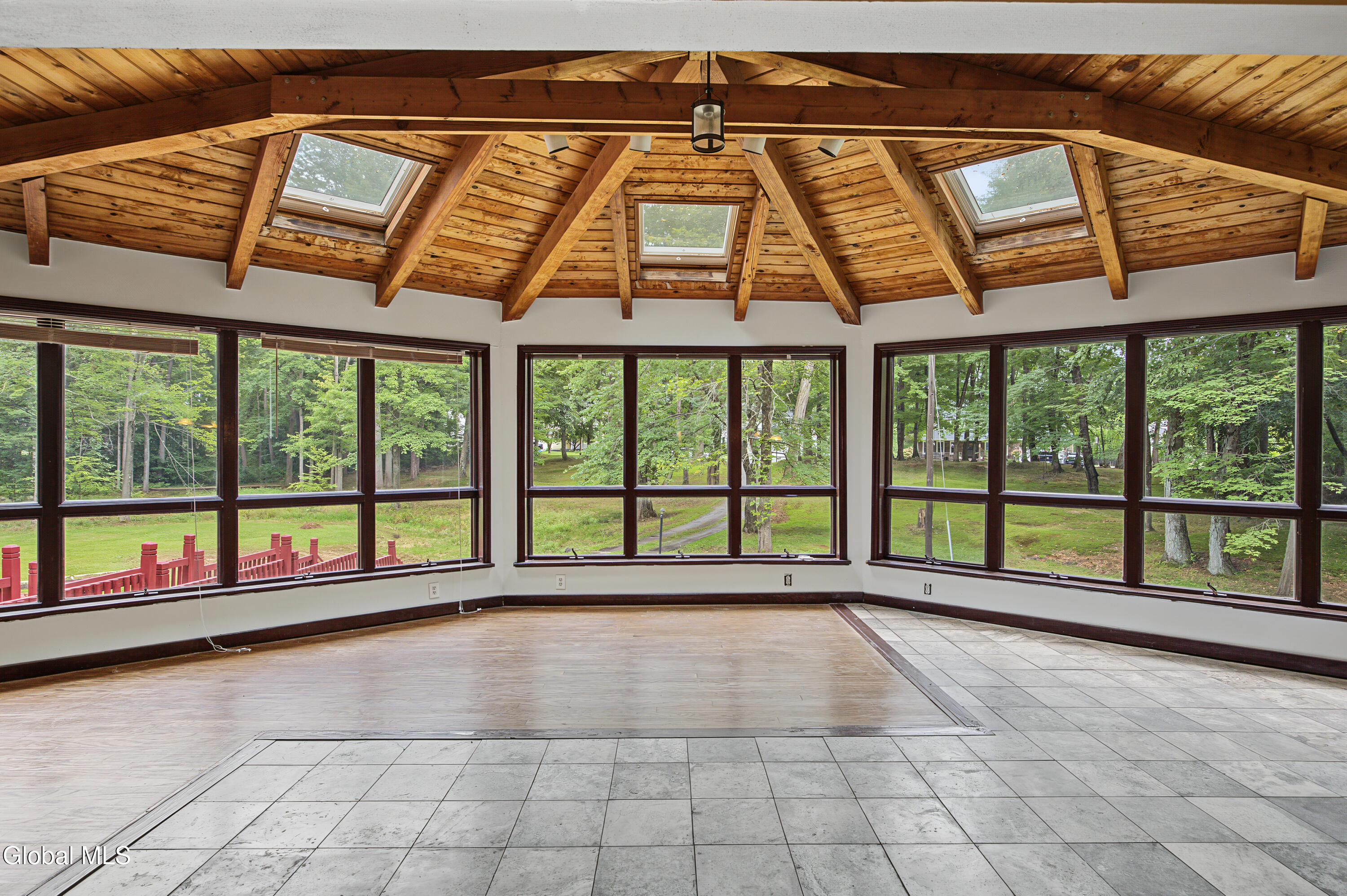 35 Wildwood Lane Selkirk NY 12158