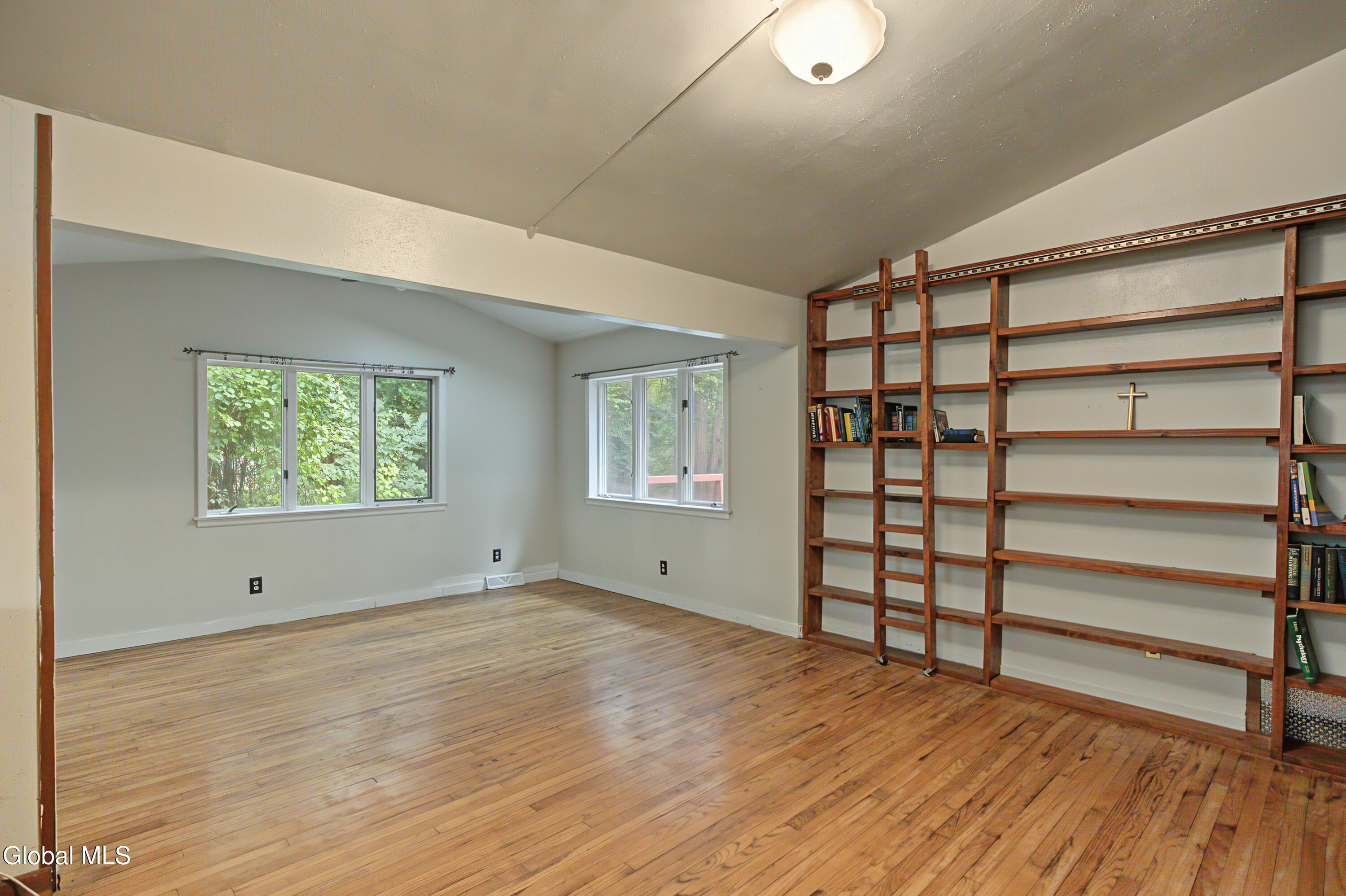 35 Wildwood Lane Selkirk NY 12158