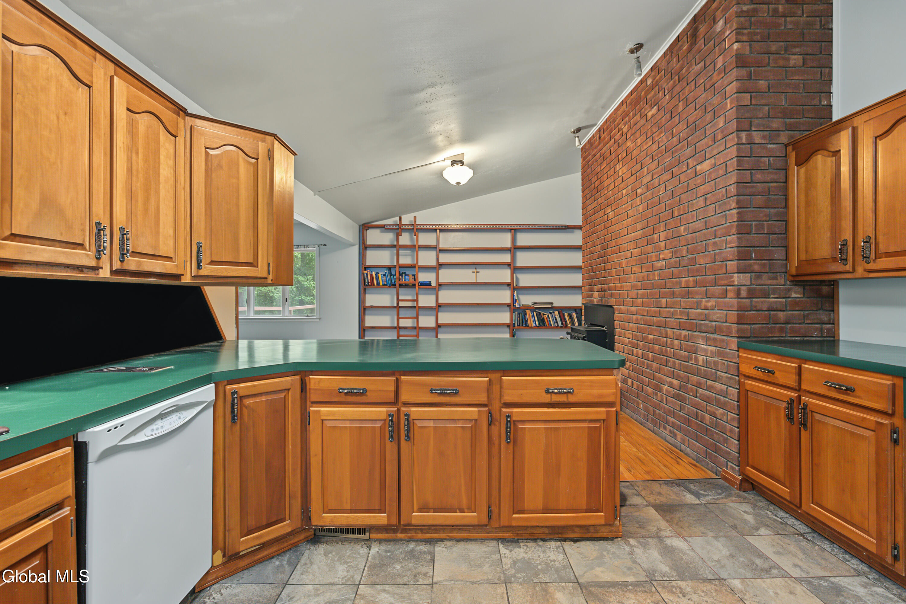 35 Wildwood Lane Selkirk NY 12158