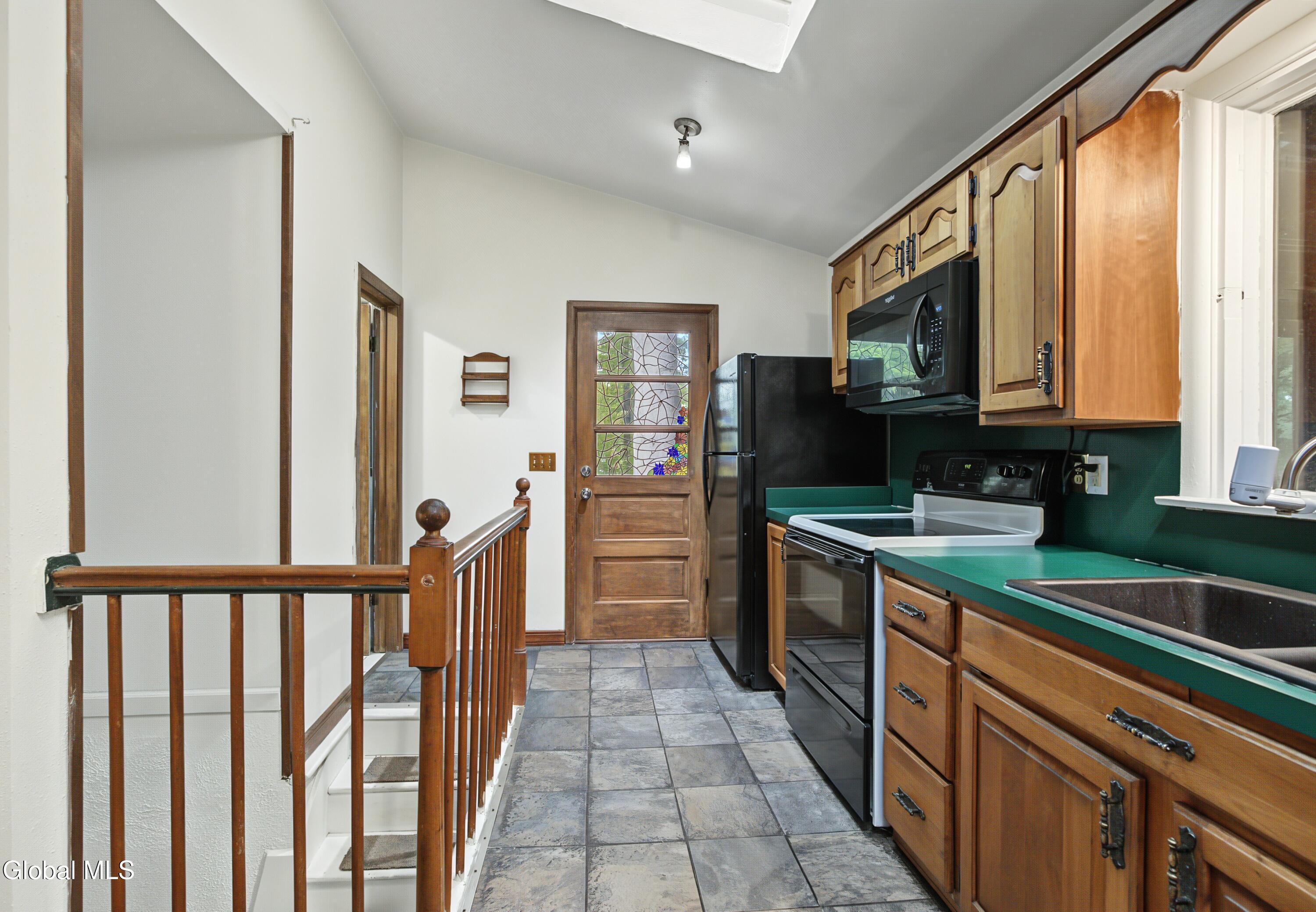 35 Wildwood Lane Selkirk NY 12158