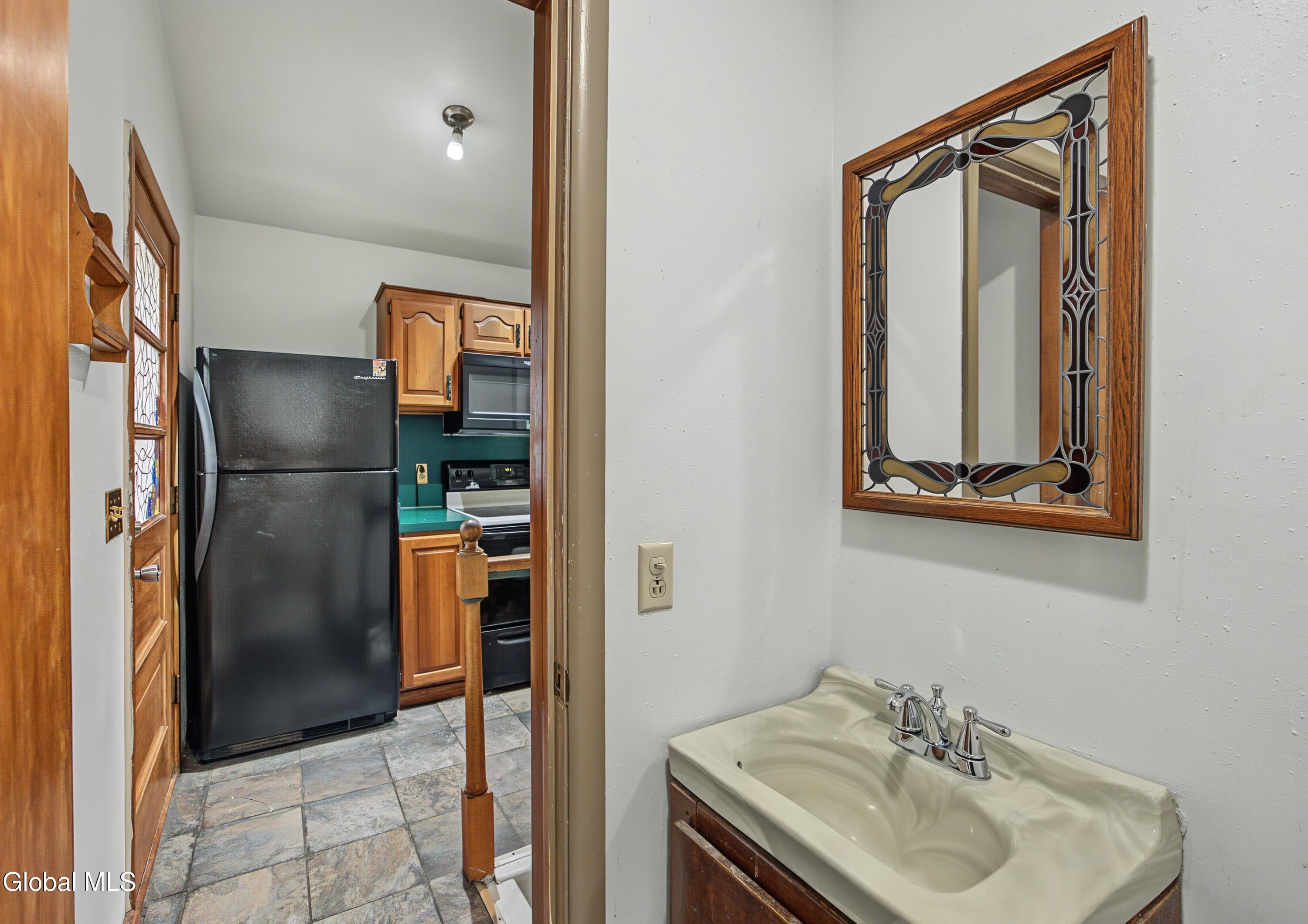35 Wildwood Lane Selkirk NY 12158