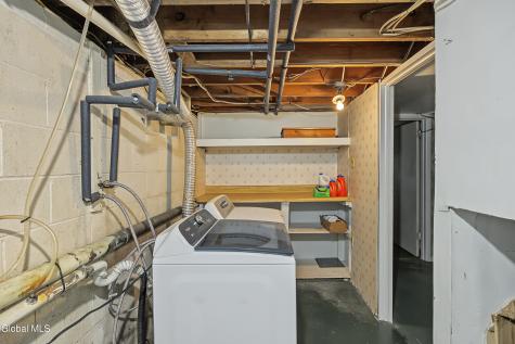 35 Wildwood Lane Selkirk NY 12158