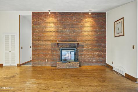 35 Wildwood Lane Selkirk NY 12158