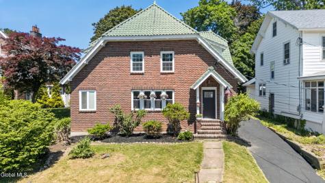 37 Grant Avenue Amsterdam NY 12010