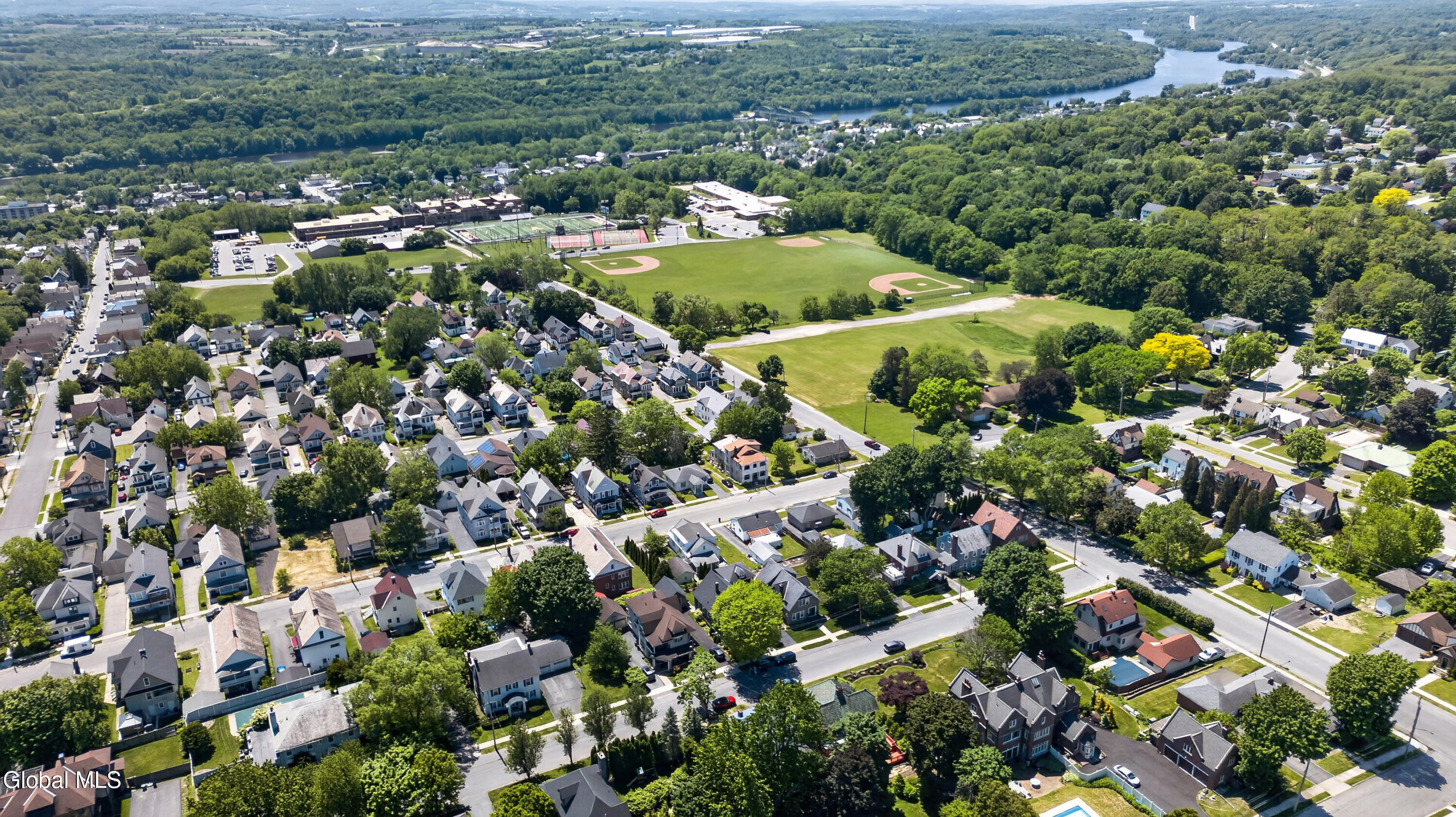 37 Grant Avenue Amsterdam NY 12010