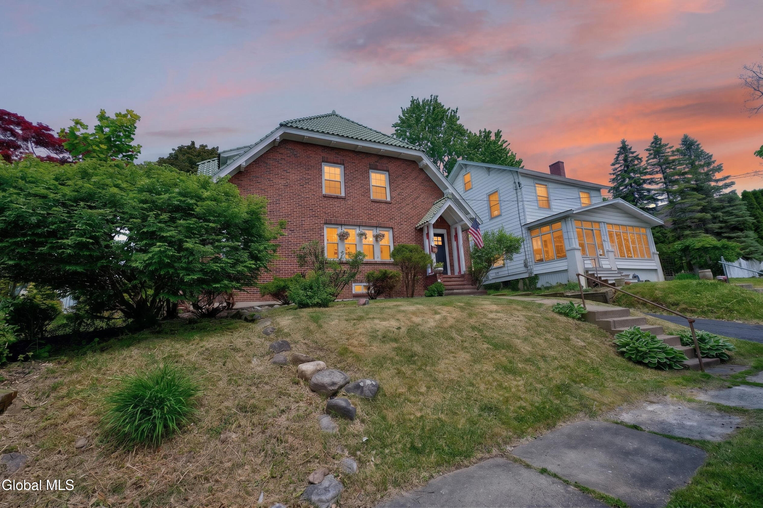 37 Grant Avenue Amsterdam NY 12010