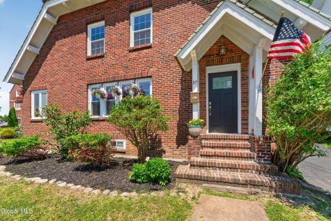 37 Grant Avenue Amsterdam NY 12010