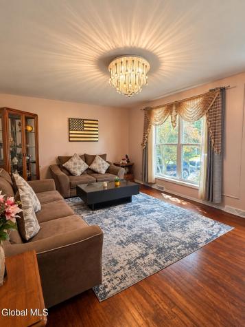 261 Vly Road Schenectady NY 12309